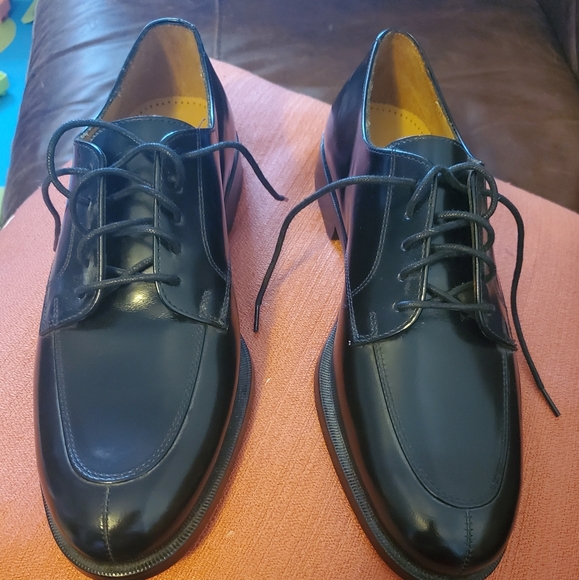 Cole Haan OxFords size 9 main image 5
